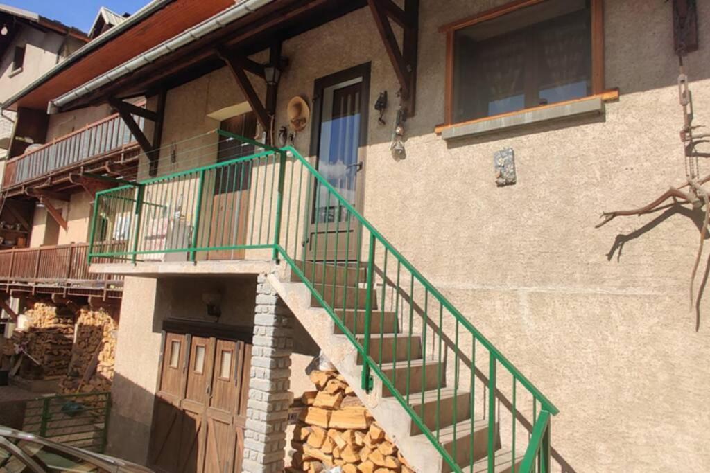 Maison Calme Independante Et Vue Sur Les Montagnes Briancon  Exterior photo